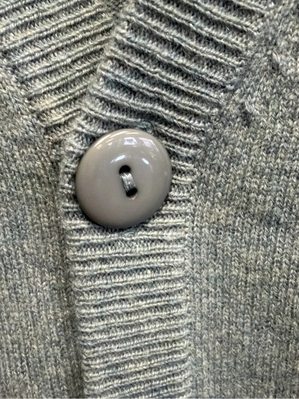 Vintage Castle of Ireland Men's Sage Green Button-Front Cardigan Size 46 (XL)